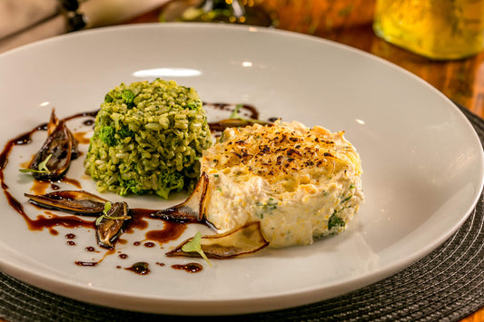 Fricassê de Frango c/ Arroz de Brócolis e Cebola Caramelizada